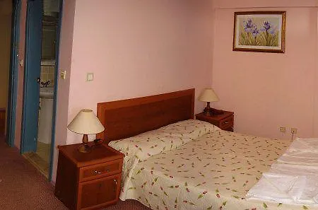 Helin Hotel *