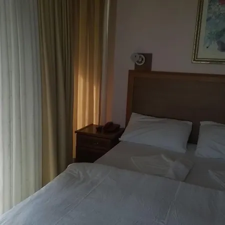 Helin Hotel *